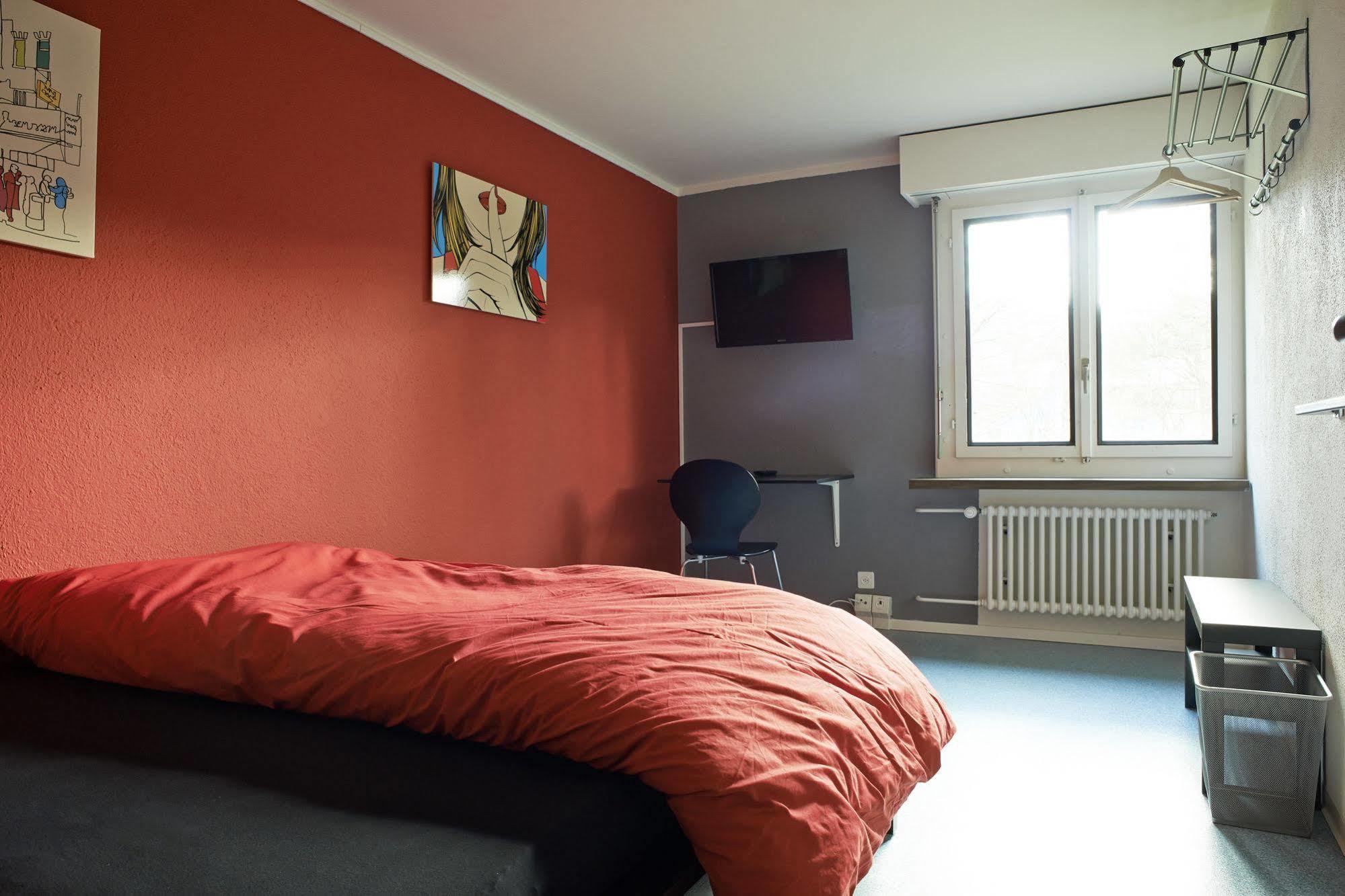 Hostel Budget