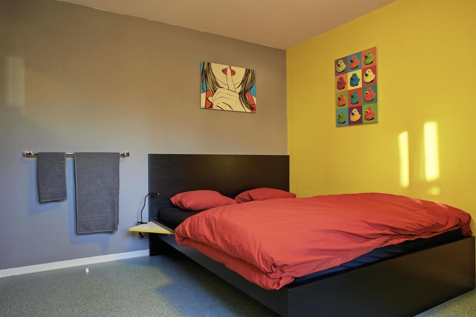 Hostel Budget